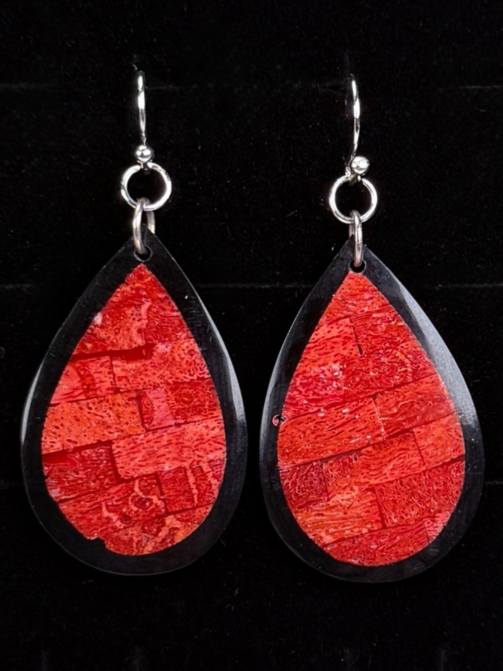 Beautiful vintage red and black silvertone costume pierced earrings